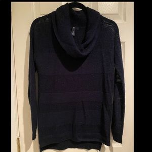 Gap navy sweater